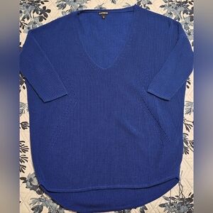 Express Women's Deep Blue V-Neck Sweater